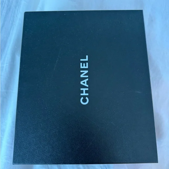 Chanel shoe box